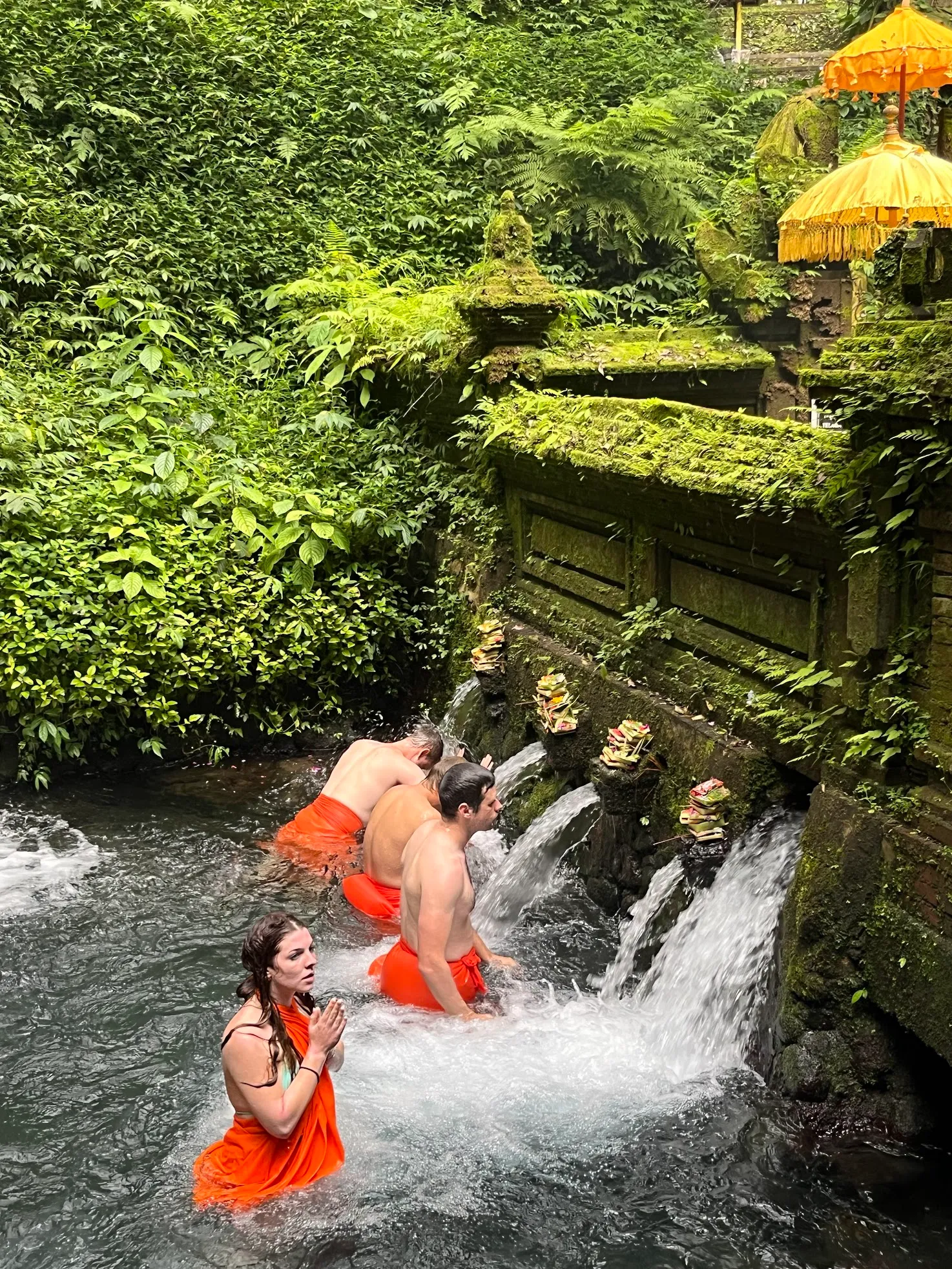 Purification at the holy spring, Mengening